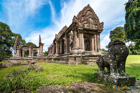 kuil preah vihear Kuil Preah Vihear ialah sebuah kuil Hindu lama yang dibina pada zaman Empayar Khmer, yang terletak di atas cenuram setinggi 525-meter di Pergunungan Dângrêk di wilayah Preah Vihear, Kemboja dan di sempadan wilayah Sisaket di bahagian timur laut Thailand